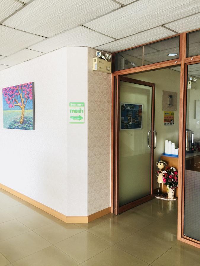 P.A. Ville Hotel Накхон Сауан Екстериор снимка