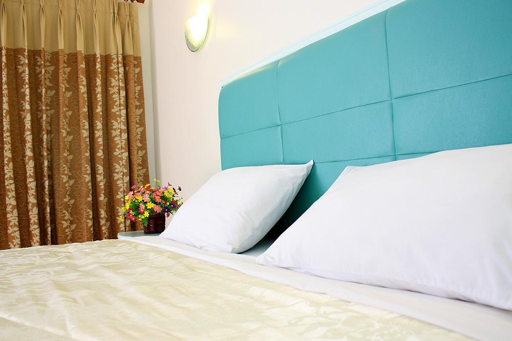 P.A. Ville Hotel Накхон Сауан Екстериор снимка